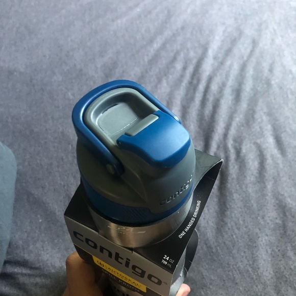 Contigo 24oz Water bottle - Picture 6 of 7